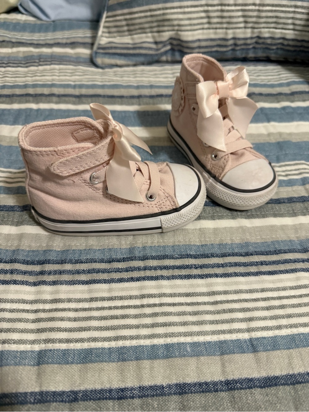 Converse Chuck Taylor AllStar- easy on High Top sneaker Baby/Toddler - Pink Swan - Picture 4 of 7